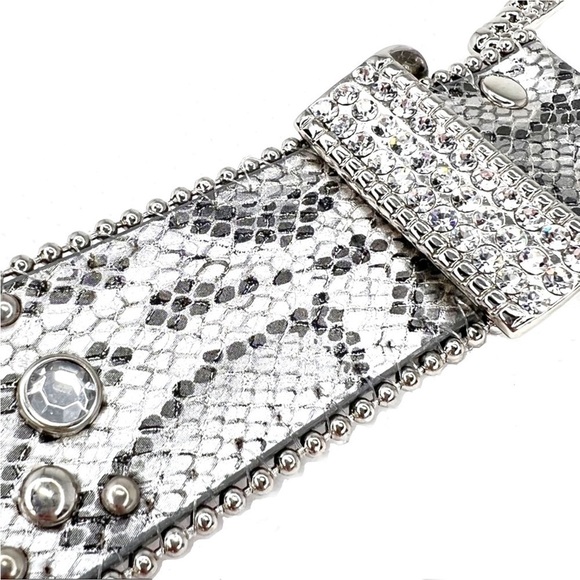 Chico’s Belt “Celestial” Python Snake Pattern Rhinestones Silver Studded Medium